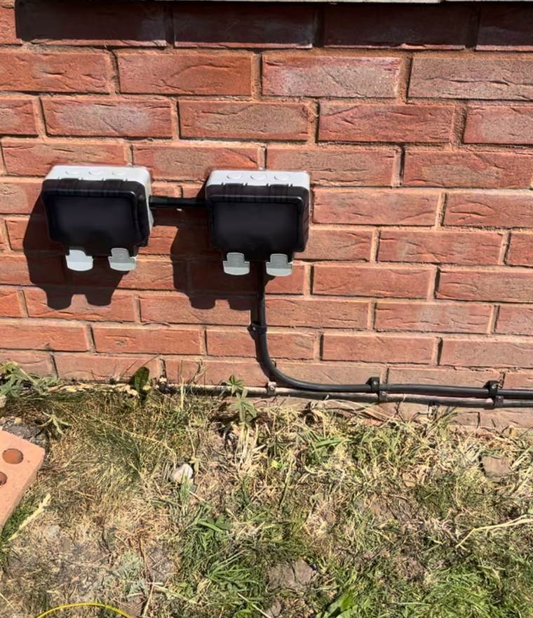 Outdoor sockets — Weatherproof, RCD protected